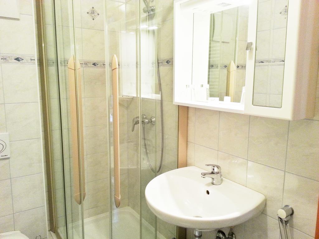 Gaestehaus Zur Weissen Rose Furth bei Gottweig Chambre photo